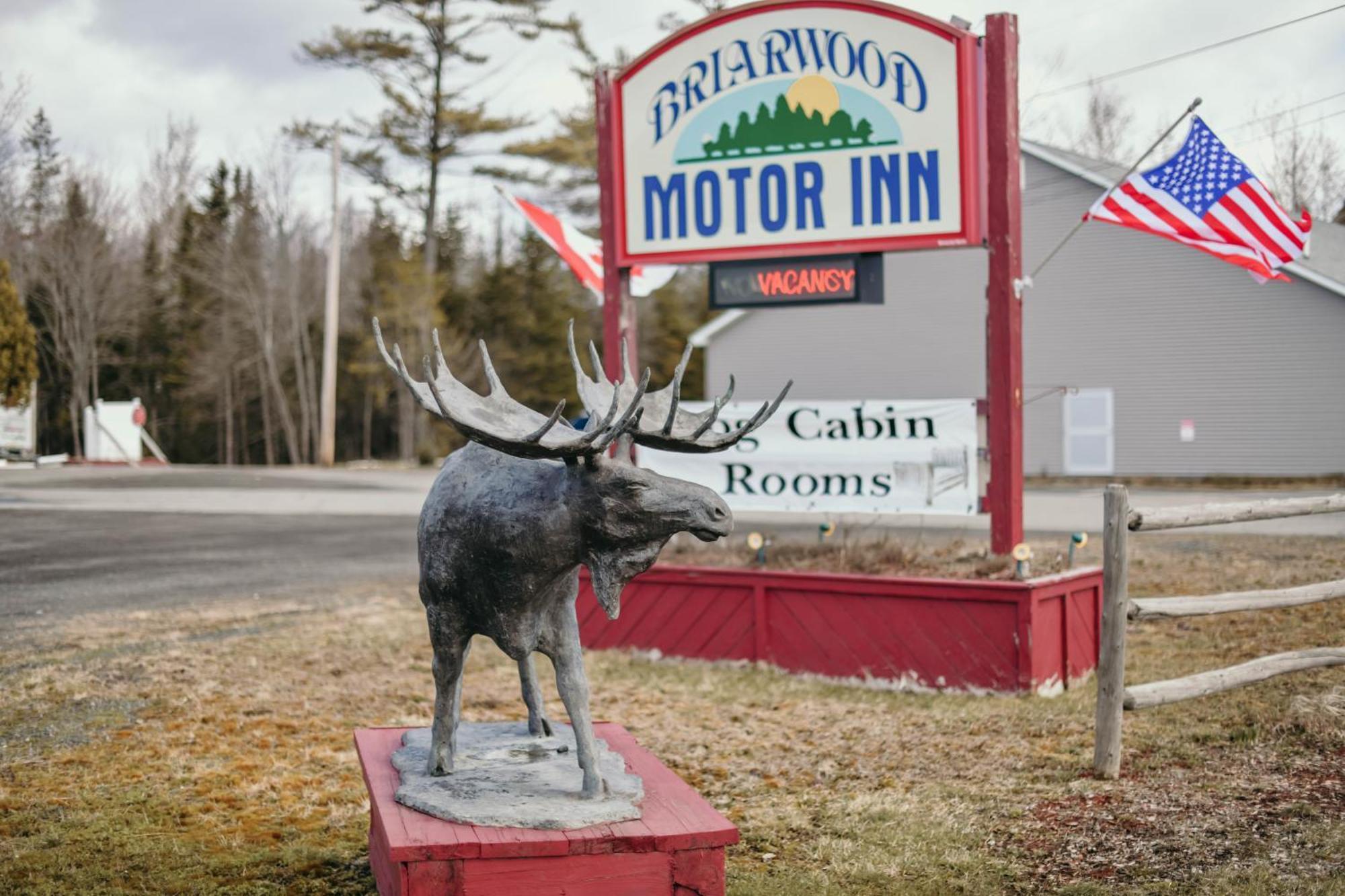 Briarwood Motor Inn Линкольн Экстерьер фото